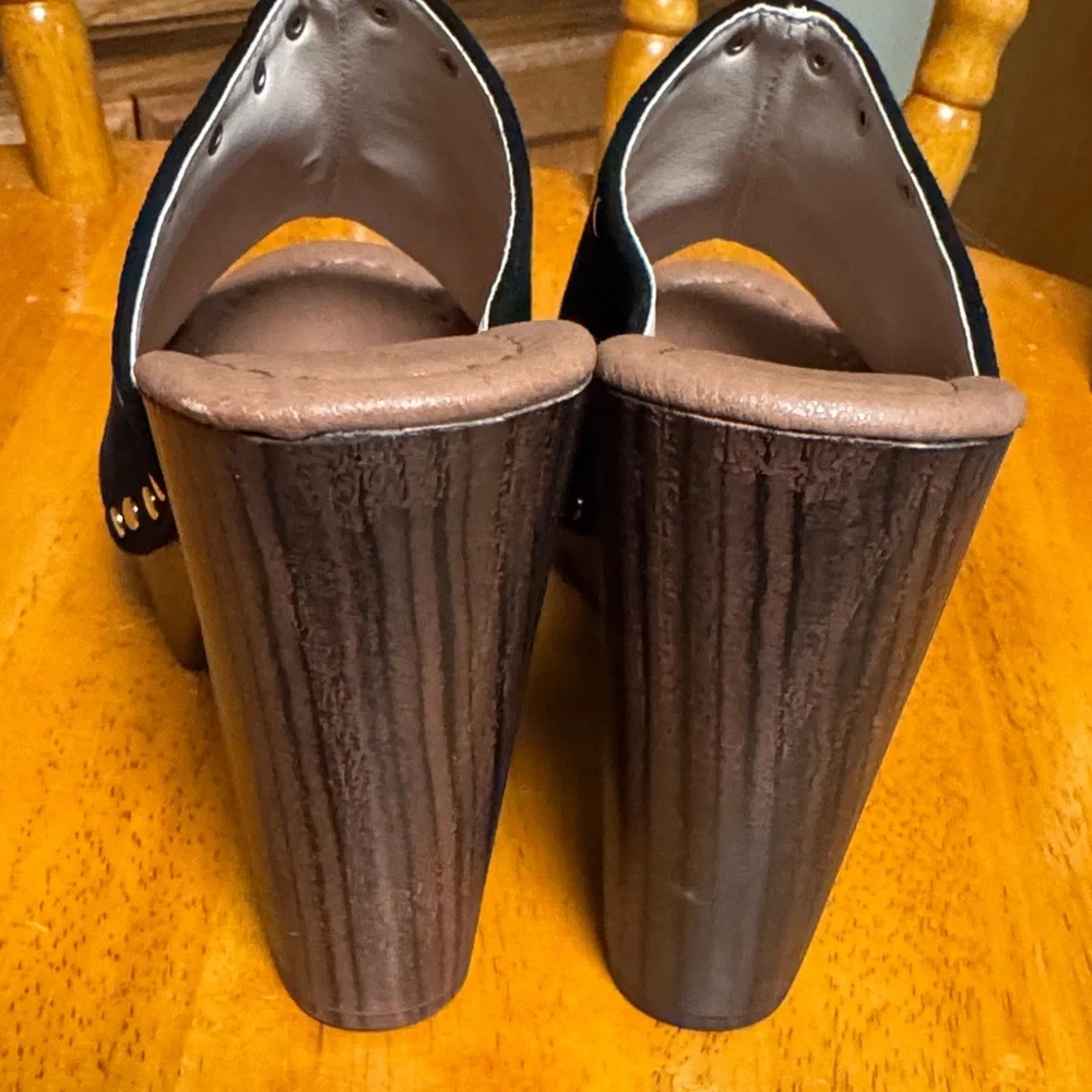 Allegra k NWOB 6.5 faux suede Black Studded 4” chunky heel slide Sandal